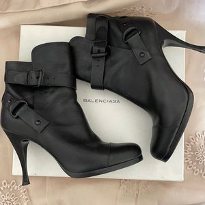 🔥 Balenciaga harness ankle boots in black leather